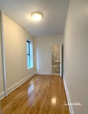 Rented by Manhattan Realty Group | media 25
