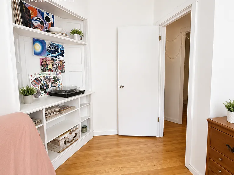 3755 N Seminary Ave #2S — Photo 4