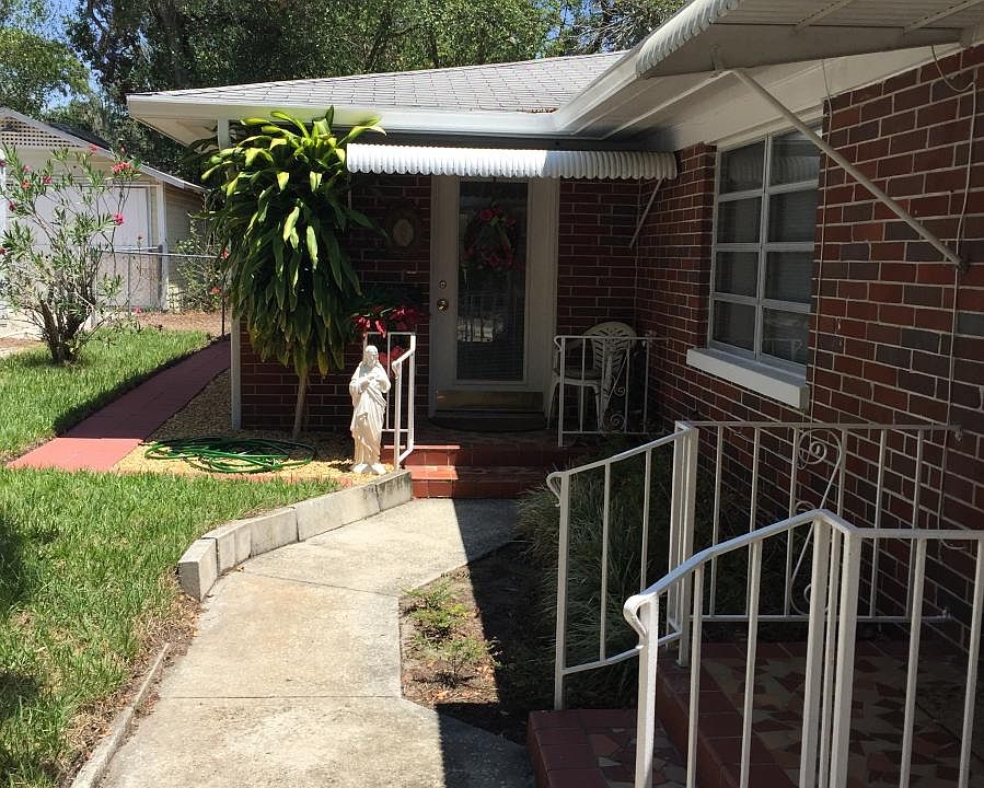 Duplex Entrance