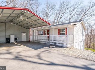 90 Pennsylvania Ln, Berkeley Springs, WV 25411