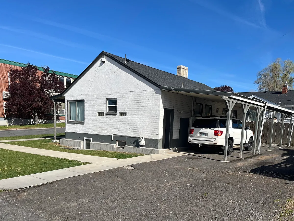 Building Photo - 1405 Worden Ave