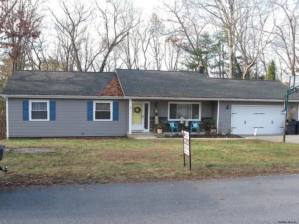 1st image of 18 Twicwood Ln