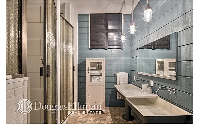 Sold by Douglas Elliman | media 23