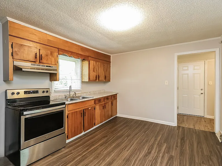 508 Allison St — Photo 9