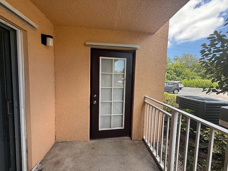 231 SW Palm Dr #107 — Photo 21