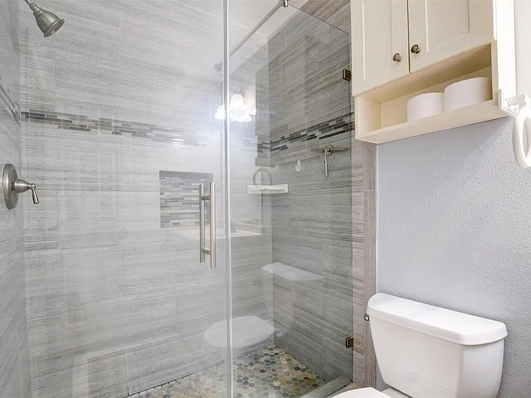 11840 Spring Grove Dr — Photo 13