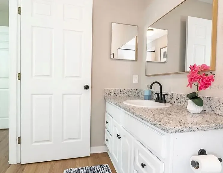 1148 Ruby St — Photo 21