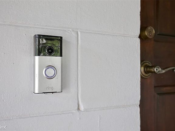 5th image of 1213 Beatrice Dr