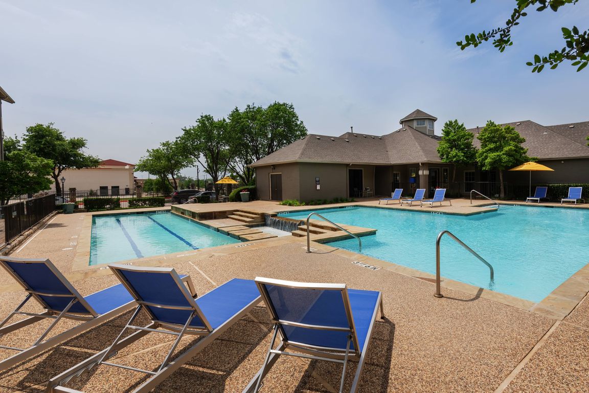 Resort-Style Pool at Oak Park Apartments