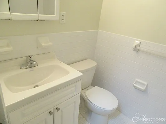 Rented by City Connections Realty | media 26