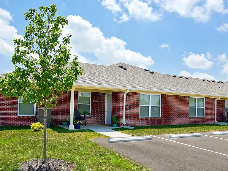1825 Wichman Ln — Photo 13