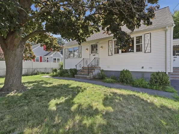85 Bunker Hill Ave, Lowell, MA 01850