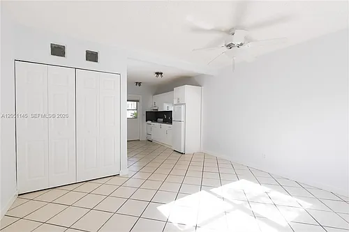 2825 SW 3rd Ave #4 Photo 1 2825 SW 3rd Ave #4 Photo 1