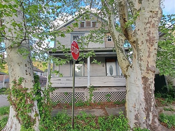 3rd image of 1828 4th Ave