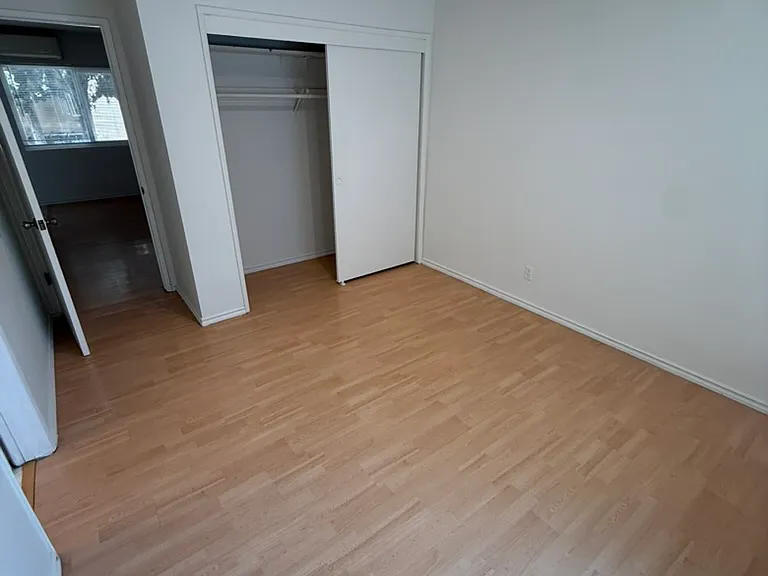228 S 6th St #C — Photo 1