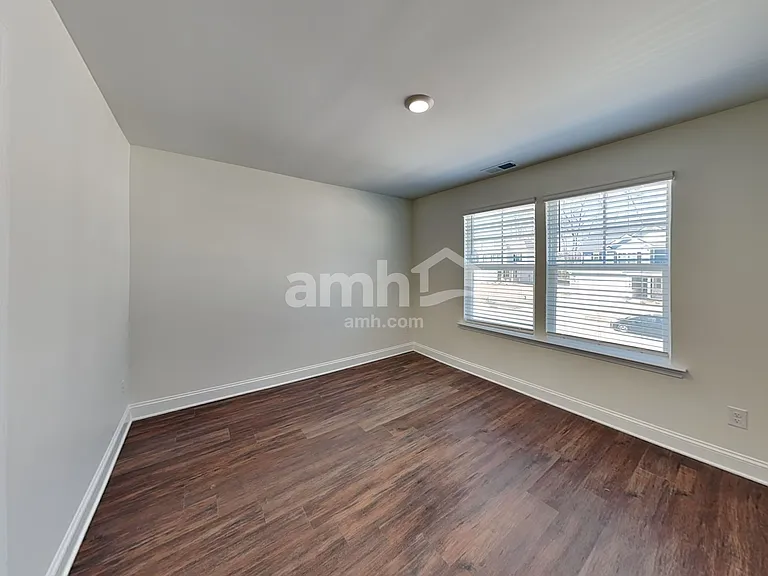 630 Rivermist Dr — Photo 21
