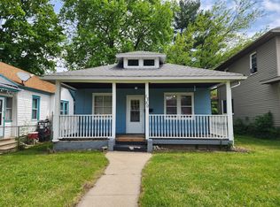 1750 S Twyckenham Dr, South Bend, IN 46613