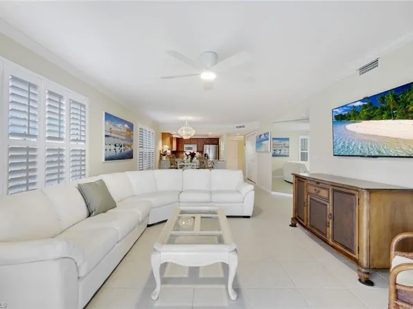 6640 Ilex CIR #7H, NAPLES, FL 34109