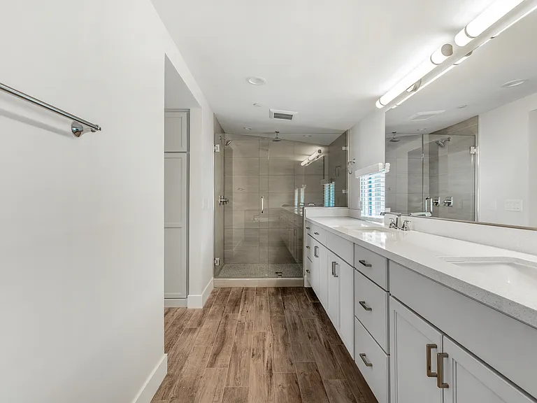 4525 N 40th St #8 — Photo 18
