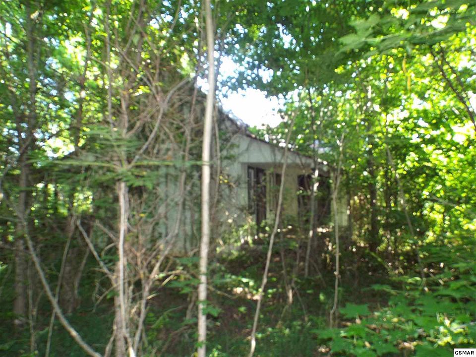 1st image of 943 Lela Way