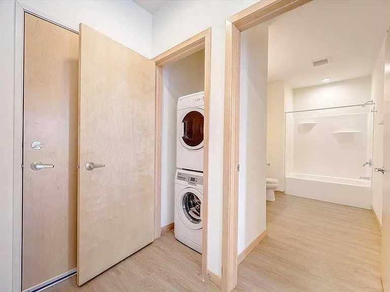 2 Bed / 1 Bath - 778 SF 2 Bed / 1 Bath - 778 SF