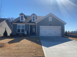 410 Glenside Dr, Jefferson, GA 30549
