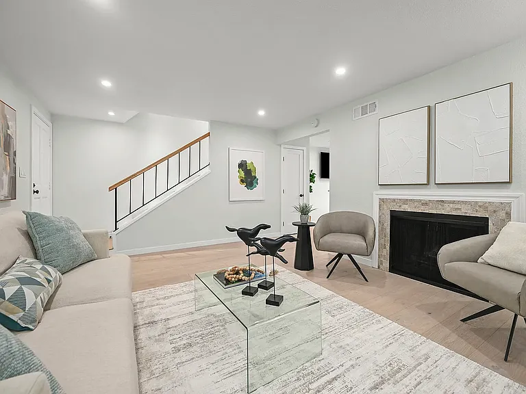 476 Sycamore Cir — Photo 9