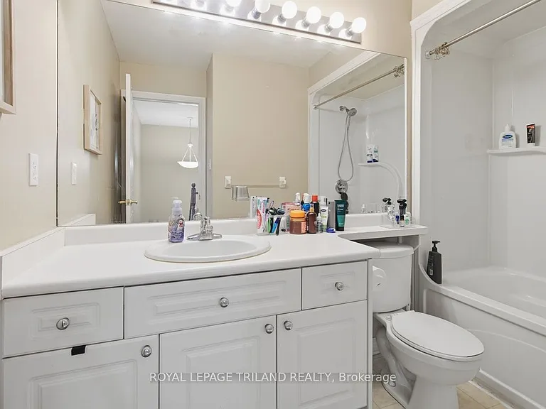 600 Hyde Park Rd #127 — Photo 34