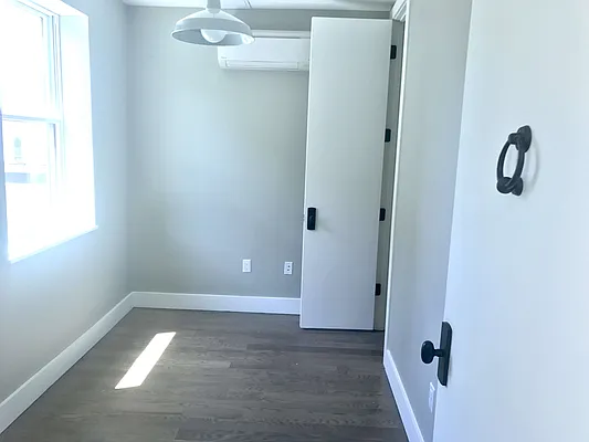 Rented by Lucky Apt Inc | media 123