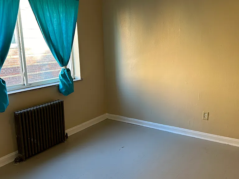 1869 Losantiville Ave #6 — Photo 5