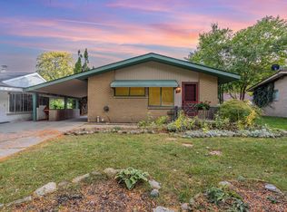 14 W Sharlear Dr, Essexville, MI