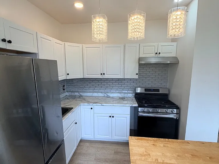 10222 Parkgate Ave #1 — Photo 9