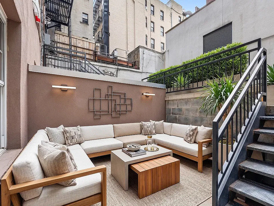 165 Ludlow St #GB