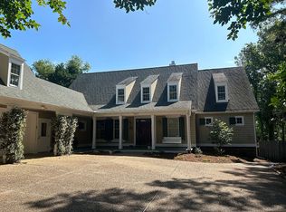 1057 Creek Rd, Kitty Hawk, NC 27949