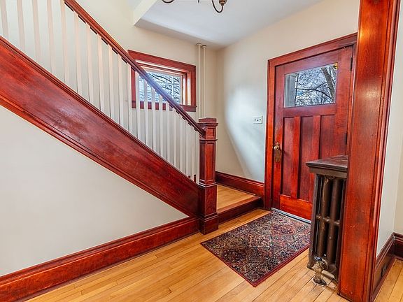 4th image of 305 Garfield Avenue