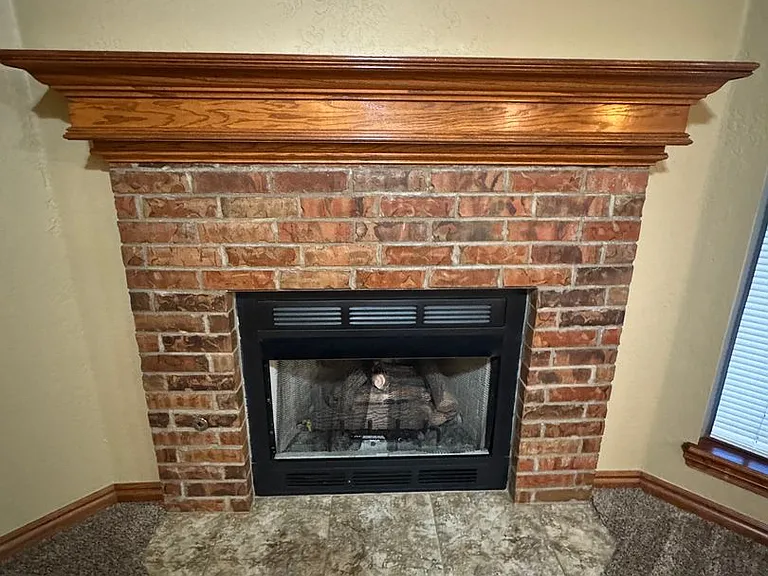 1517 NE Stonehouse Dr — Photo 4