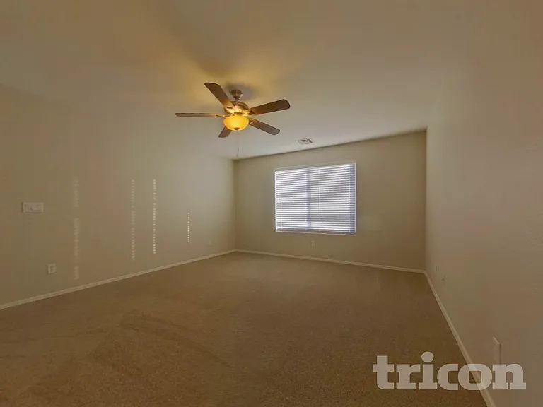 506 S 124th Ave — Photo 16