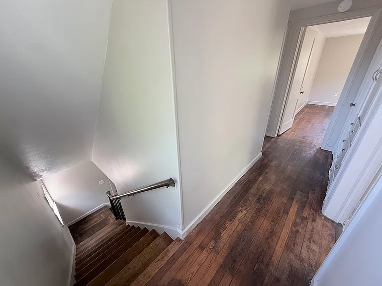 409 S Chestnut St — Photo 16