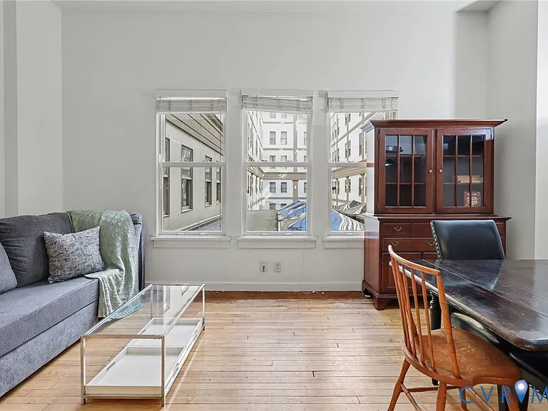 230 N 6th St #U325 — Photo 4