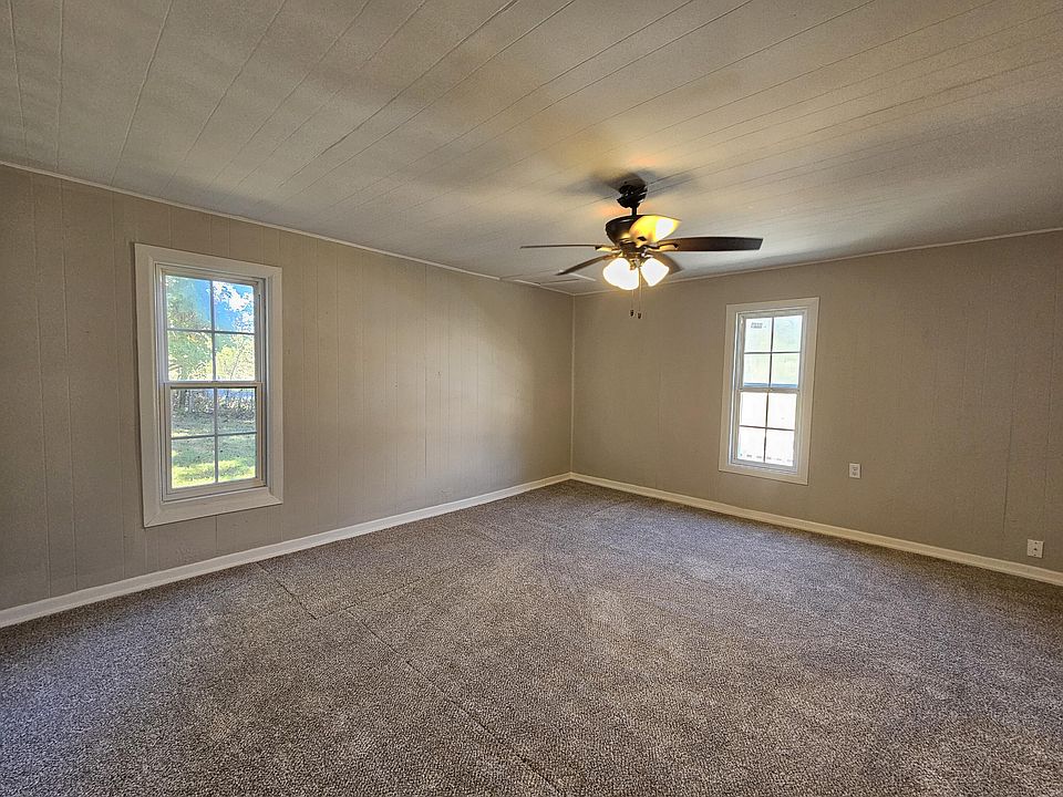 10th image of 20861 Lawrence 2108