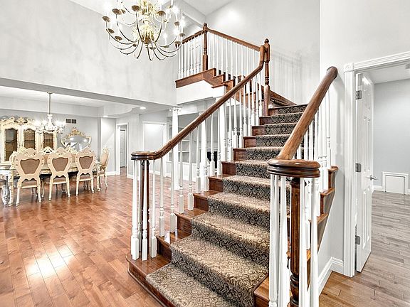 4th image of 3913 Sunnycroft Pl