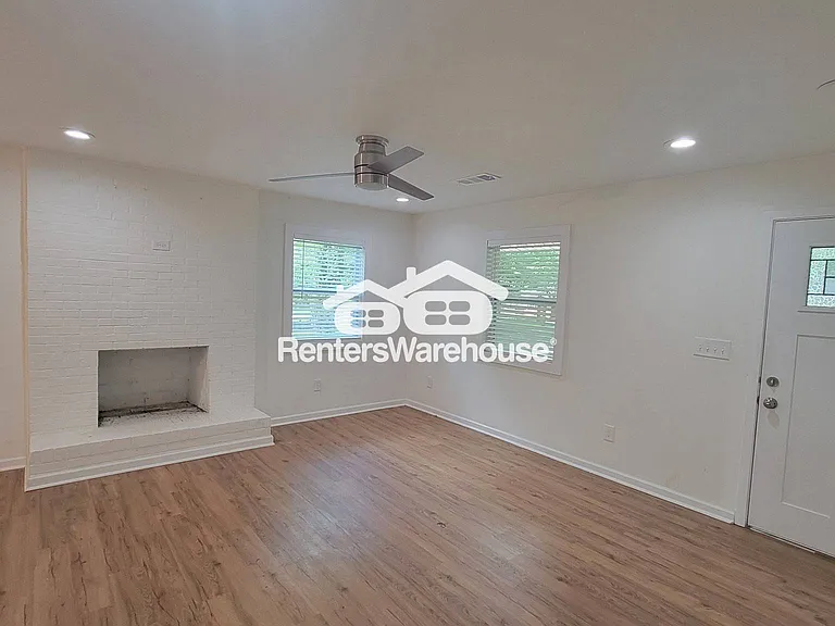 1700 Shirley St SW — Photo 4