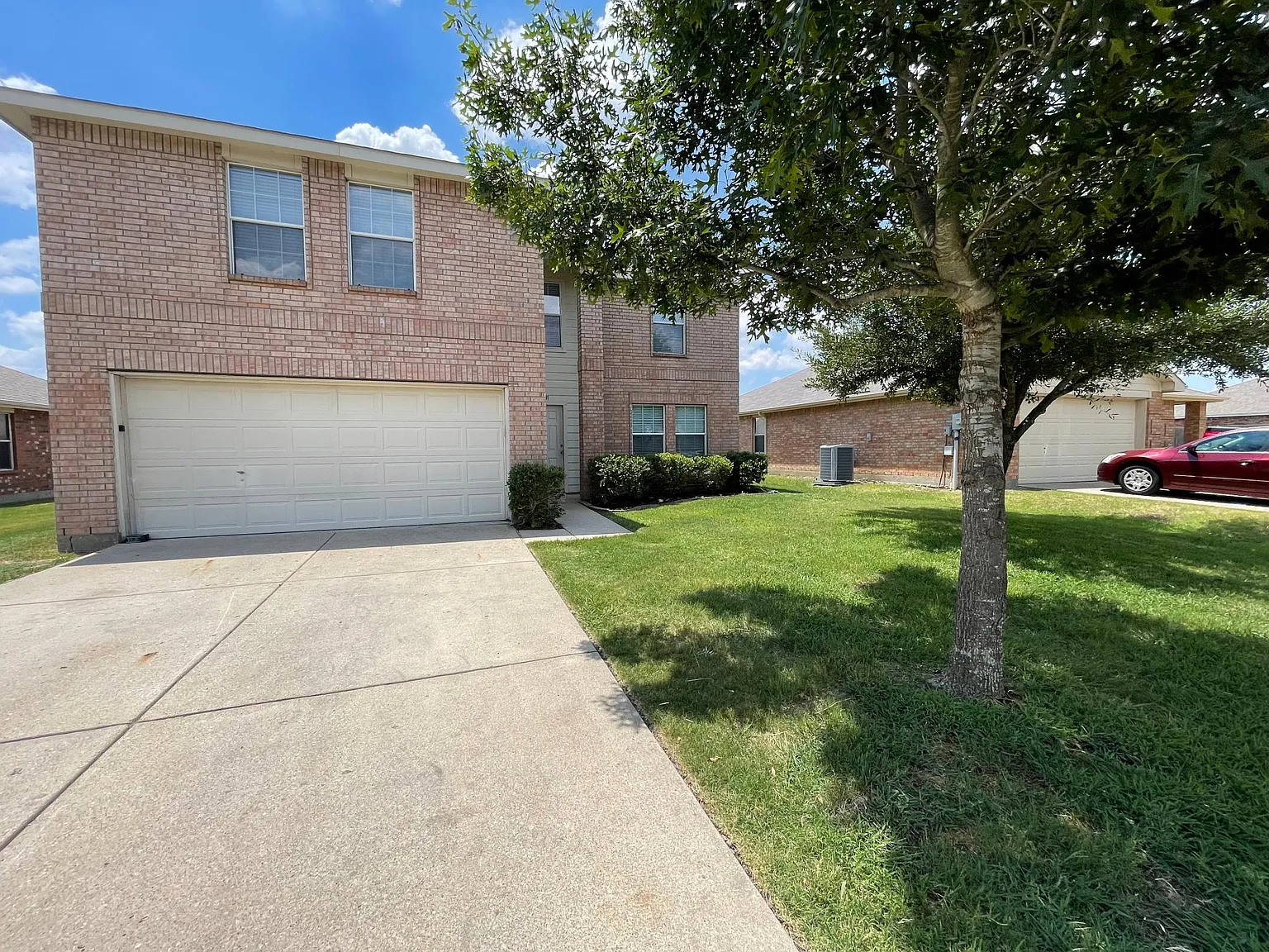 3 bed, 2.5 bath, 2186 sqft, $1,995 — Photo 2