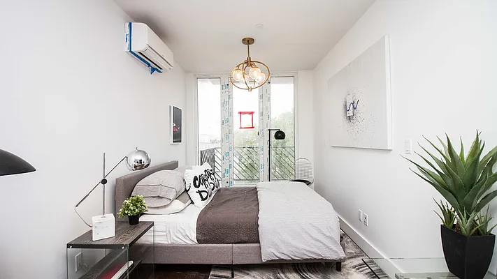 Rented by Nooklyn NYC LLC | media 9