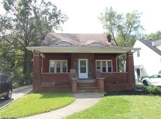 2146 N Taylor Rd, Cleveland Heights, OH 44112