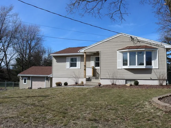 190 Asselin St, Chicopee, MA 01020