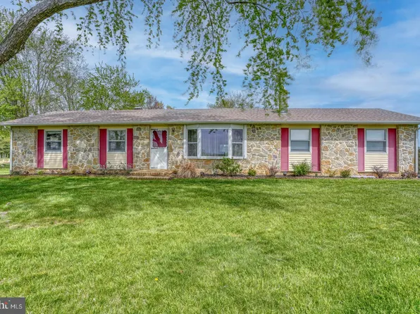 7848 Bayside Dr, Dover, DE 19901