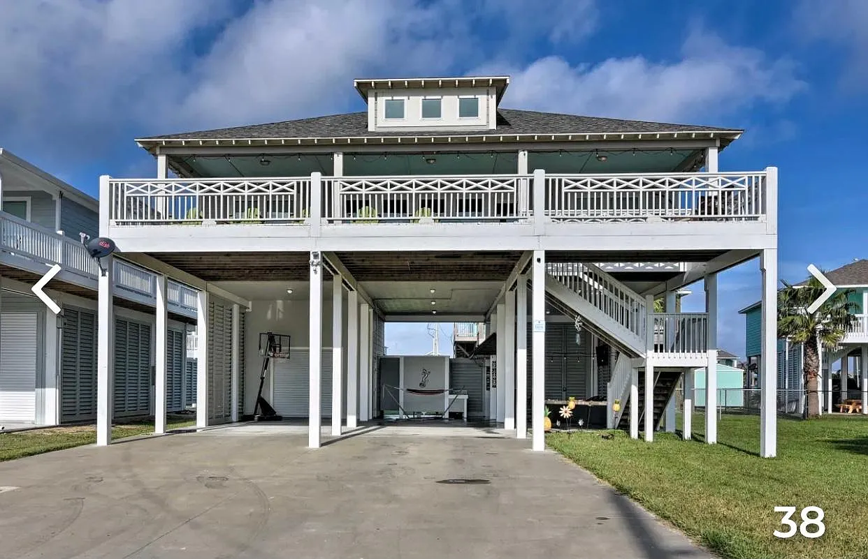 Vista Vw, Crystal Beach — Photo 1