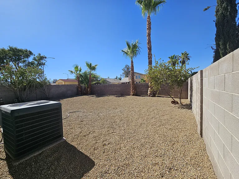 1526 Woodward Heights Way — Photo 12