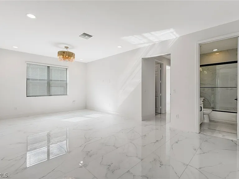 11604 Meadowrun Cir — Photo 22